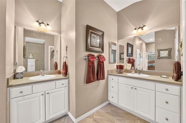 1645 HOLLOW BRANCH WAY, The Villages, FL 32162