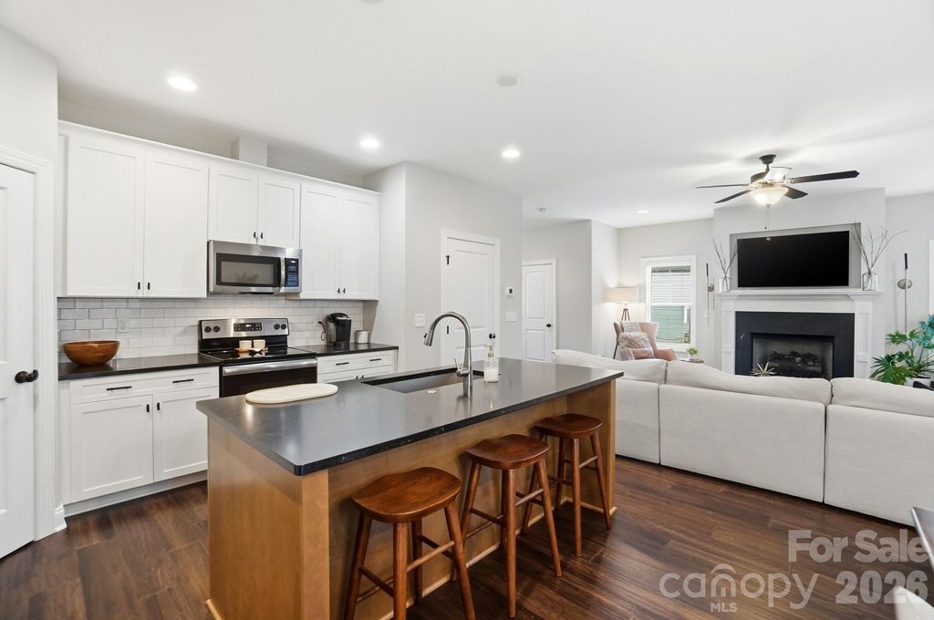 2656 Poplar Cove Drive NW, Concord, NC 28027