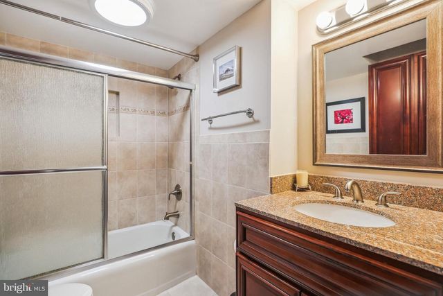 1239 Vermont Ave NW Apt 602, Washington, DC 20005