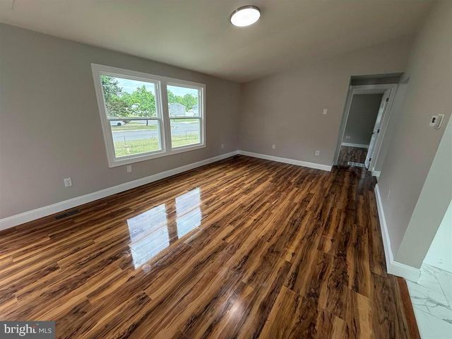 656 NOTTINGHAM DR, Vineland, NJ 08360