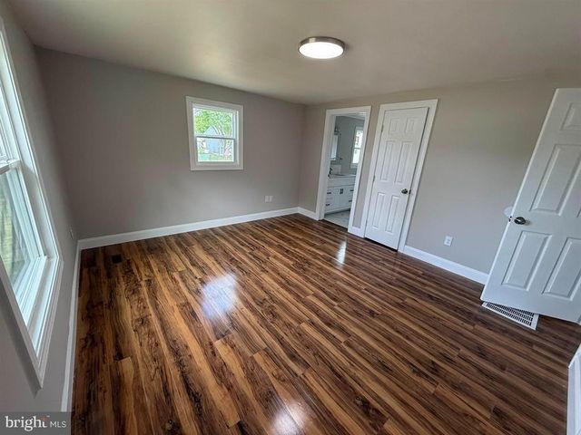 656 NOTTINGHAM DR, Vineland, NJ 08360