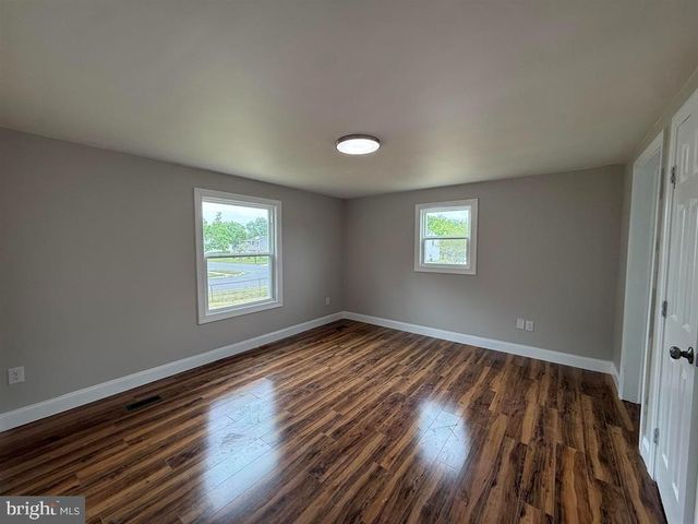 656 NOTTINGHAM DR, Vineland, NJ 08360