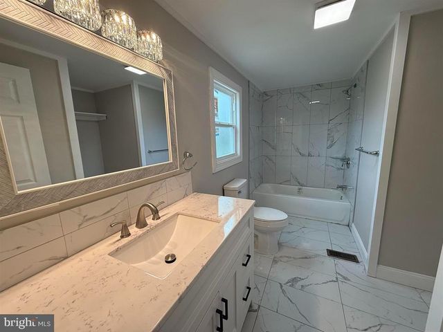 656 NOTTINGHAM DR, Vineland, NJ 08360