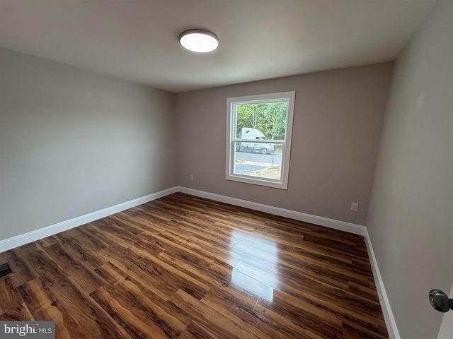 656 NOTTINGHAM DR, Vineland, NJ 08360