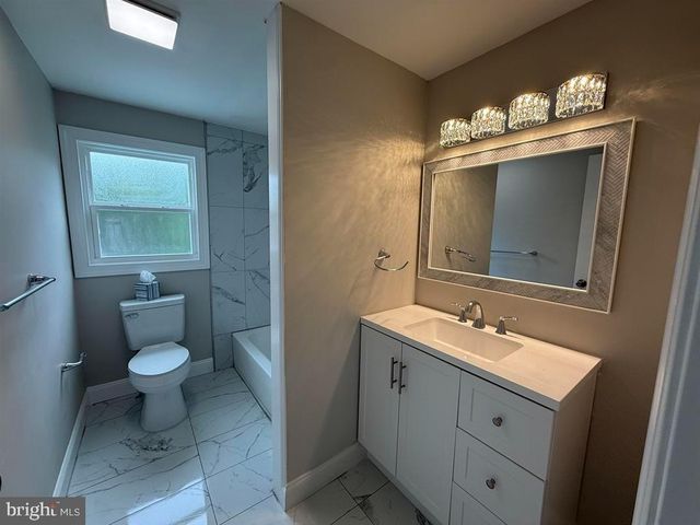 656 NOTTINGHAM DR, Vineland, NJ 08360