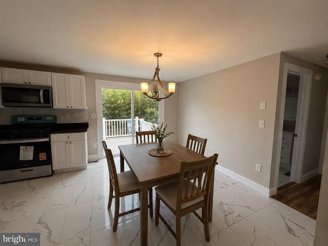656 NOTTINGHAM DR, Vineland, NJ 08360
