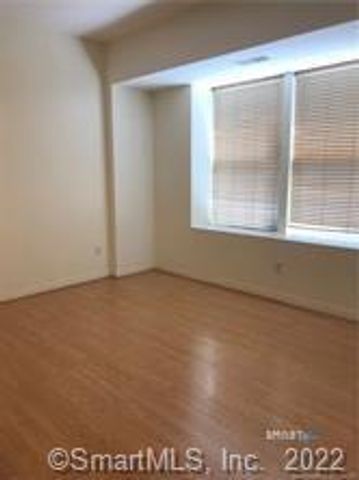 196 Crown Street 2E, New Haven, CT 06510
