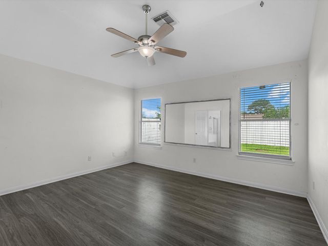 18634 S Wimbledon Drive, Katy, TX 77449