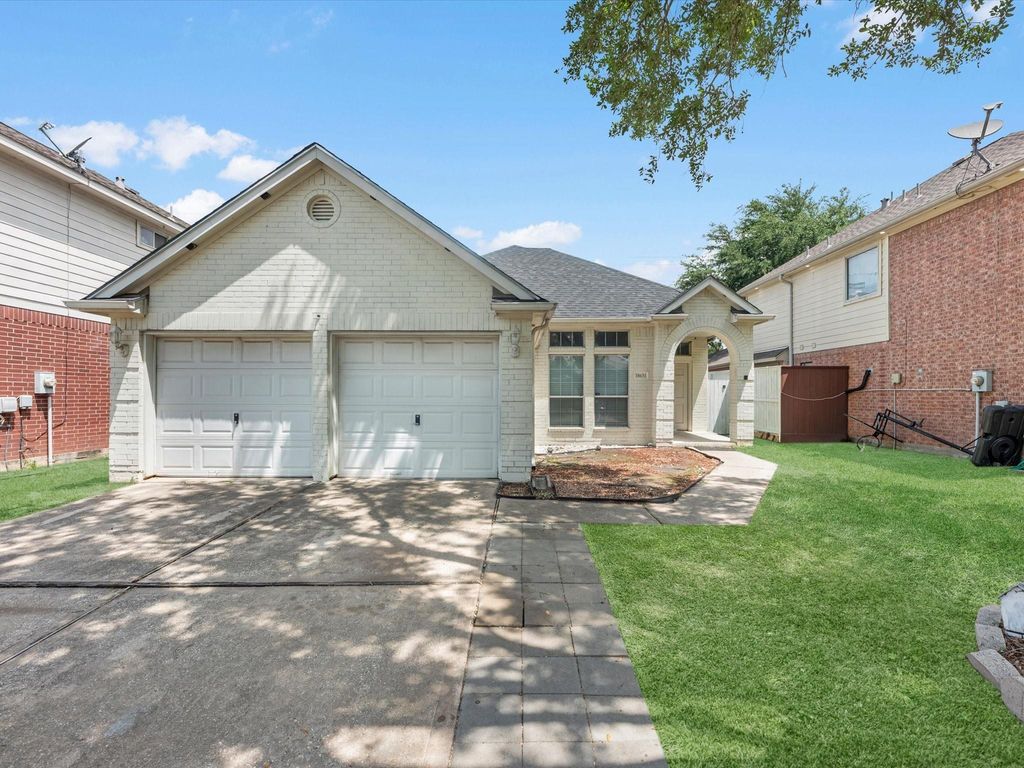 18634 S Wimbledon Drive, Katy, TX 77449