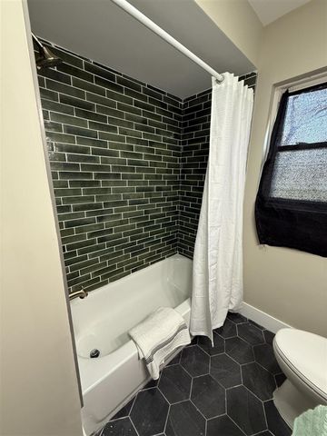 16540 Marlowe Street, Detroit, MI 48235