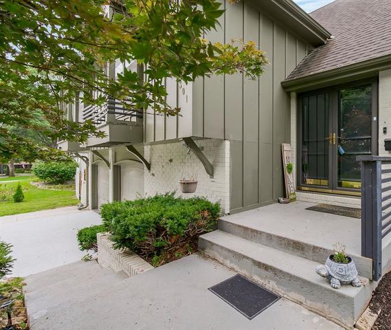 301 W 116th Street, Kansas City, MO 64114