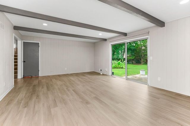 301 W 116th Street, Kansas City, MO 64114