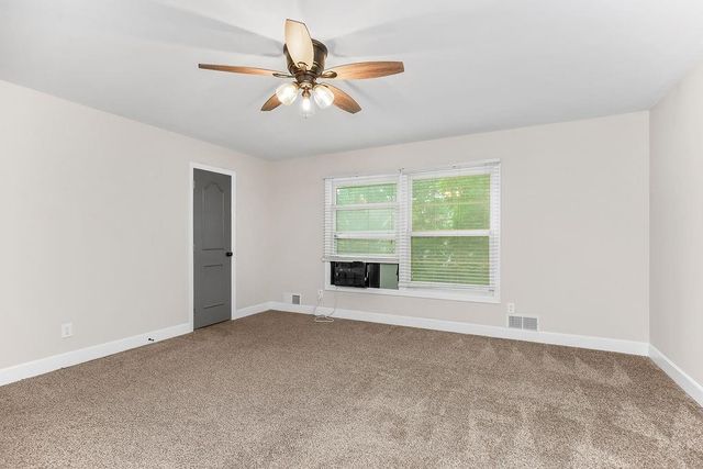 301 W 116th Street, Kansas City, MO 64114