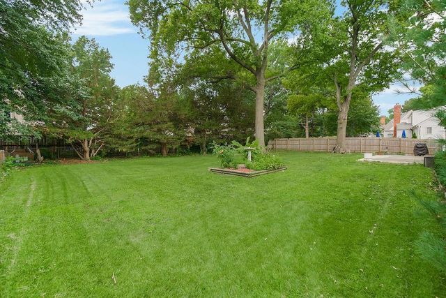 301 W 116th Street, Kansas City, MO 64114