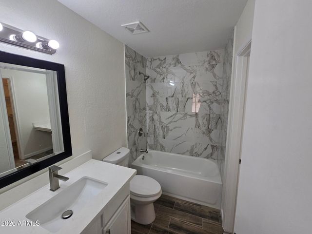 715 N ARROWHEAD Drive 3, Chandler, AZ 85224