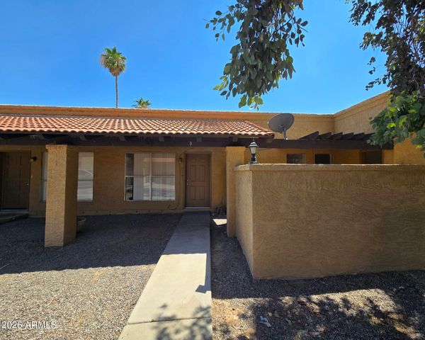 715 N ARROWHEAD Drive 3, Chandler, AZ 85224