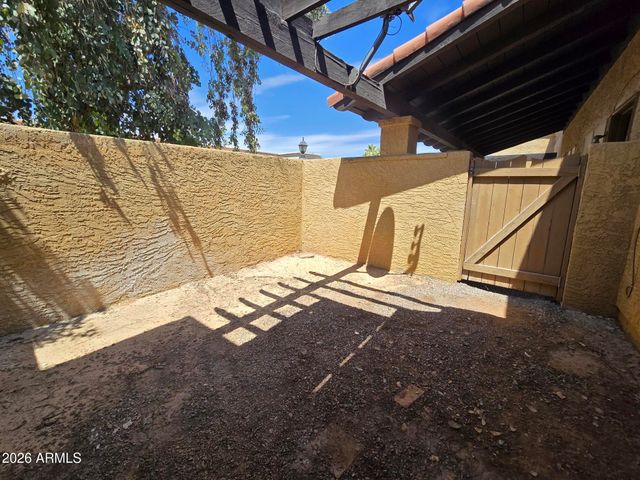 715 N ARROWHEAD Drive 3, Chandler, AZ 85224