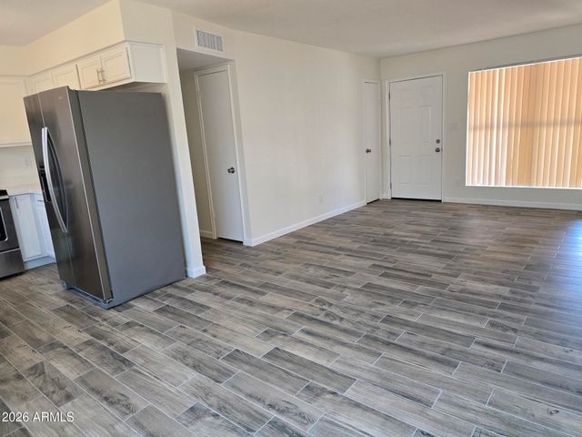 715 N ARROWHEAD Drive 3, Chandler, AZ 85224