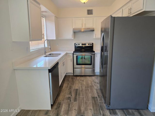715 N ARROWHEAD Drive 3, Chandler, AZ 85224