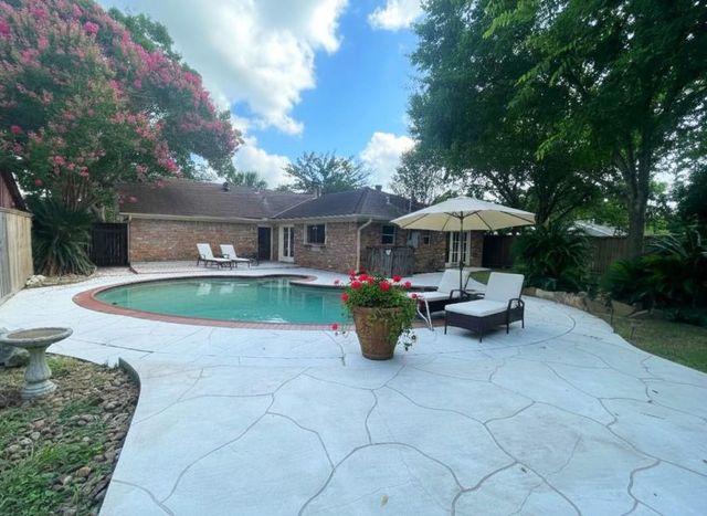 9655 Meadowcroft Drive, Houston, TX 77063