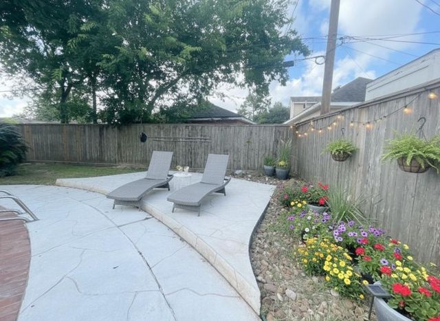 9655 Meadowcroft Drive, Houston, TX 77063