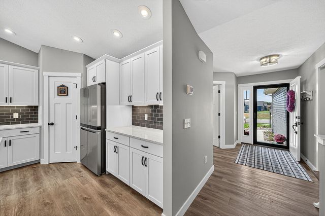2436 E Timberstone Drive, Elkhart, IN 46514