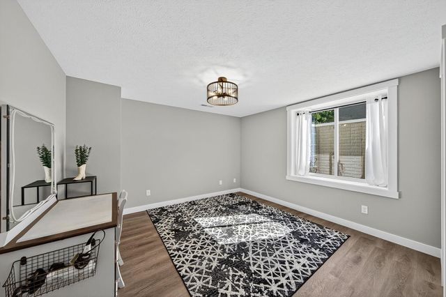 2436 E Timberstone Drive, Elkhart, IN 46514