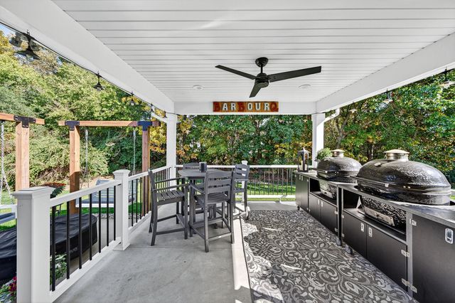 2436 E Timberstone Drive, Elkhart, IN 46514