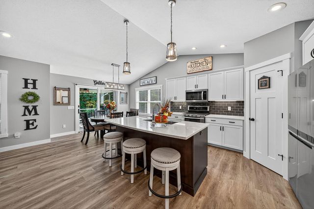 2436 E Timberstone Drive, Elkhart, IN 46514