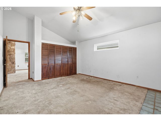 7453 N STOCKTON Ave, Portland, OR 97203