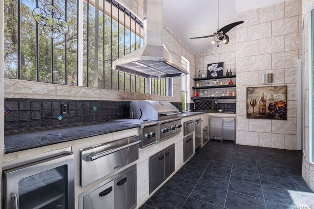 3 BENCHWOOD CIR, San Antonio, TX 78248