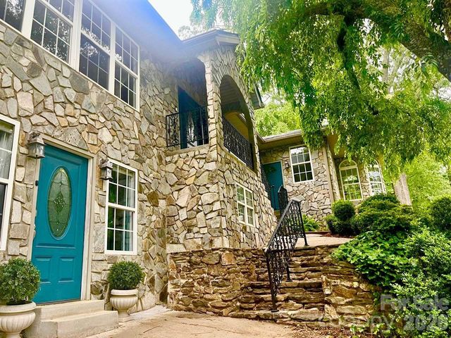 3 Northwood Road, Asheville, NC 28804