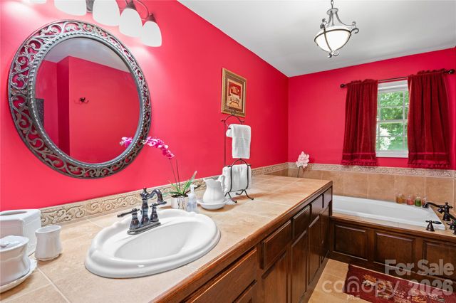 3 Northwood Road, Asheville, NC 28804