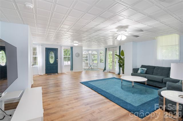 3 Northwood Road, Asheville, NC 28804