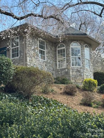 3 Northwood Road, Asheville, NC 28804