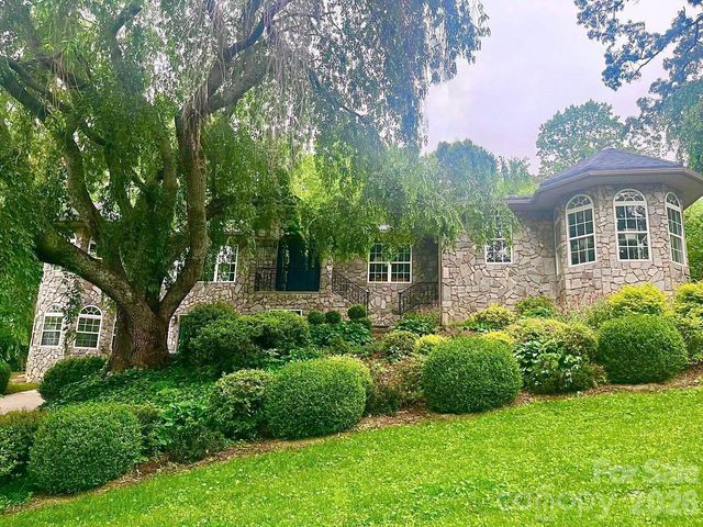 3 Northwood Road, Asheville, NC 28804