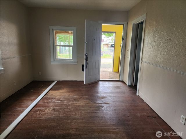 241 SW 10th Street, Chehalis, WA 98532
