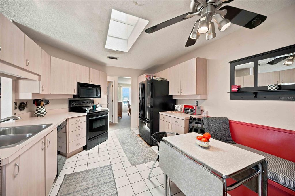 Image 12 of property listing at 6904 22ND STREET W, Bradenton, FL 34207