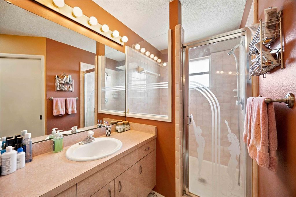 Image 27 of property listing at 6904 22ND STREET W, Bradenton, FL 34207