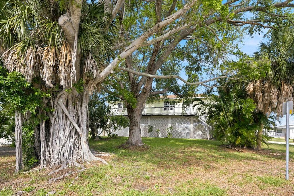 Image 39 of property listing at 6904 22ND STREET W, Bradenton, FL 34207