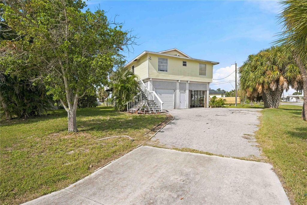 Image 45 of property listing at 6904 22ND STREET W, Bradenton, FL 34207
