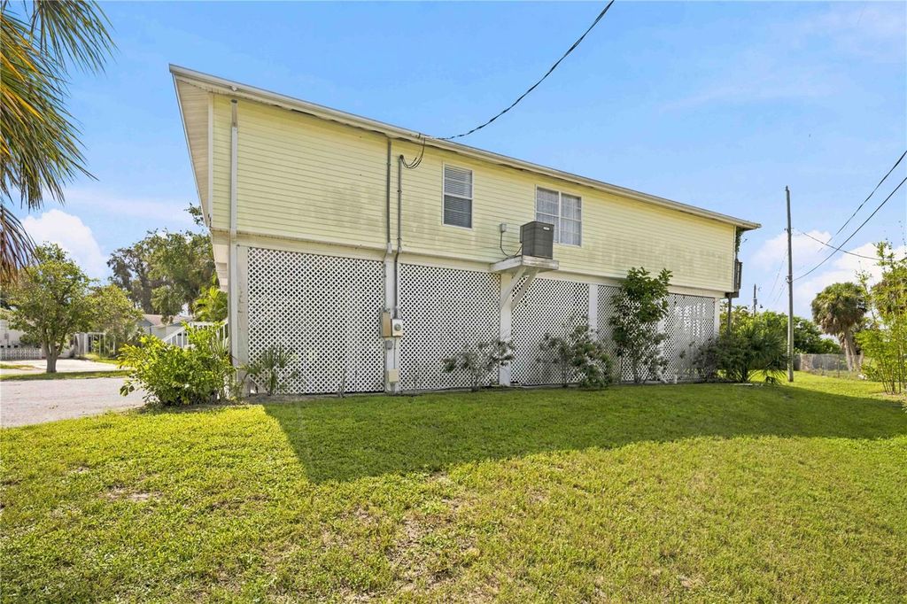 Image 46 of property listing at 6904 22ND STREET W, Bradenton, FL 34207