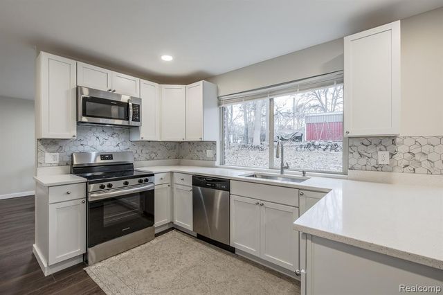 775 Basswood Drive, Rochester Hills, MI 48309