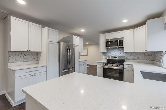 775 Basswood Drive, Rochester Hills, MI 48309