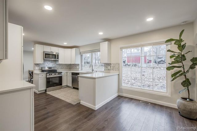 775 Basswood Drive, Rochester Hills, MI 48309