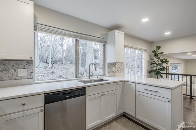 775 Basswood Drive, Rochester Hills, MI 48309