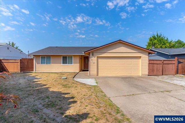 1035 Sparrow Dr NE, Salem, OR 97301