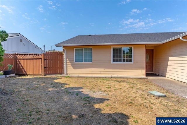 1035 Sparrow Dr NE, Salem, OR 97301