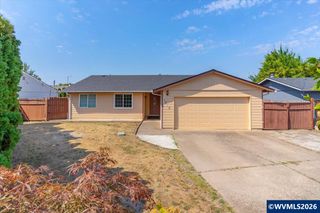 1035 Sparrow Dr NE, Salem, OR 97301