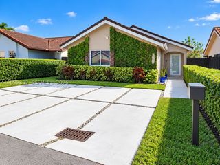 11312 SW 25 terr, Miami, FL 33165